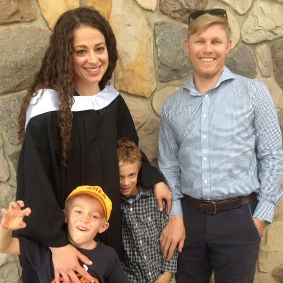 Meet your Posher, Sarah - Picture 1 of 1